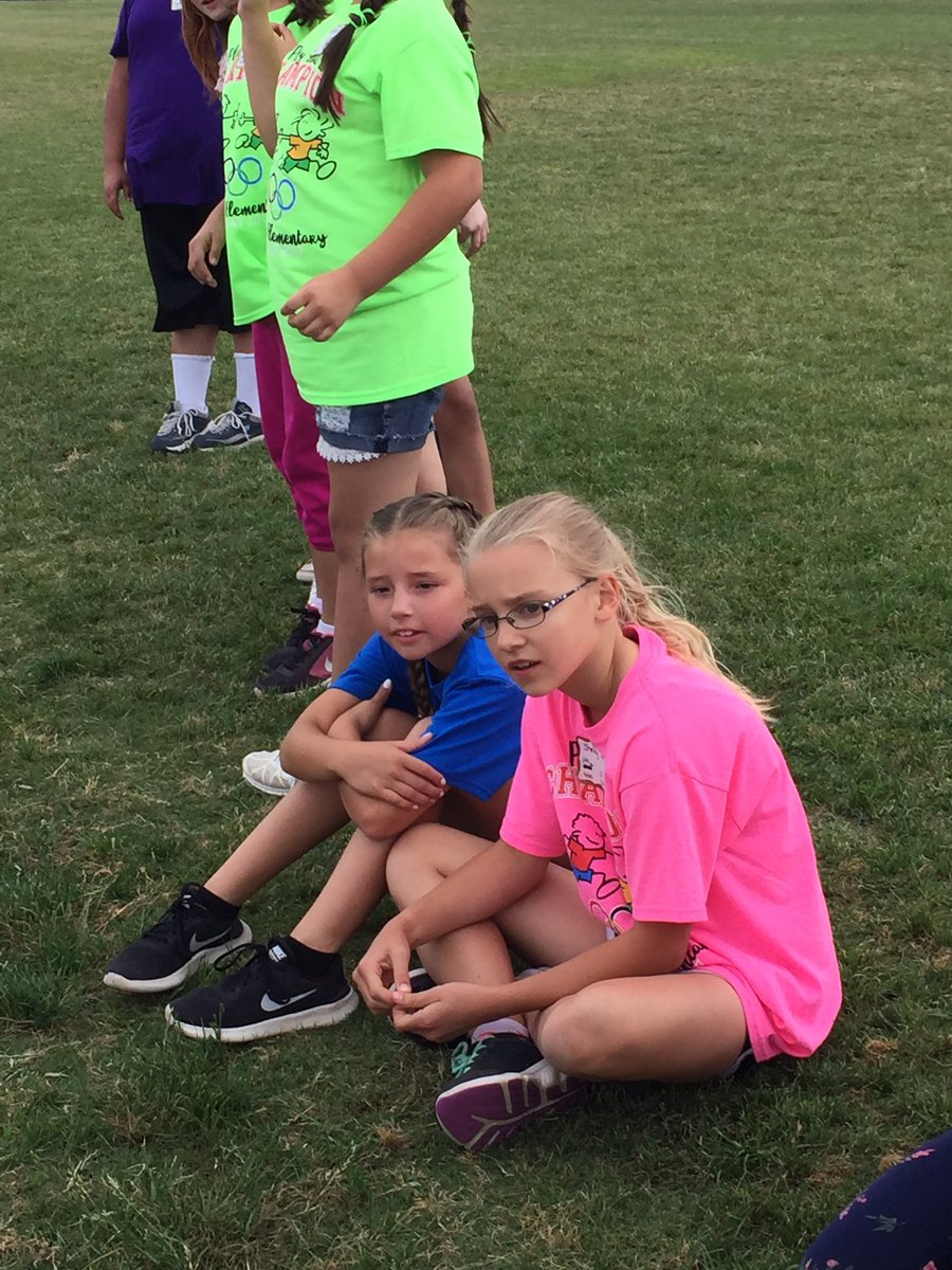 msharrisfam's tweet photo. FES field day 2017 #TeamFES #fes2016 https://t.co/aYJEYYzVwM