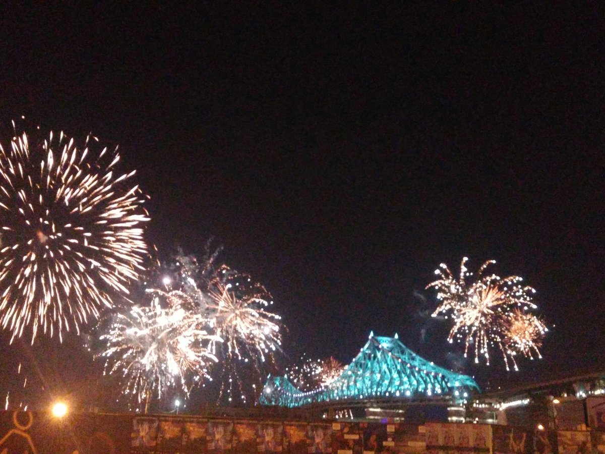 Euh des feux pis toute pis toute! #375mtl