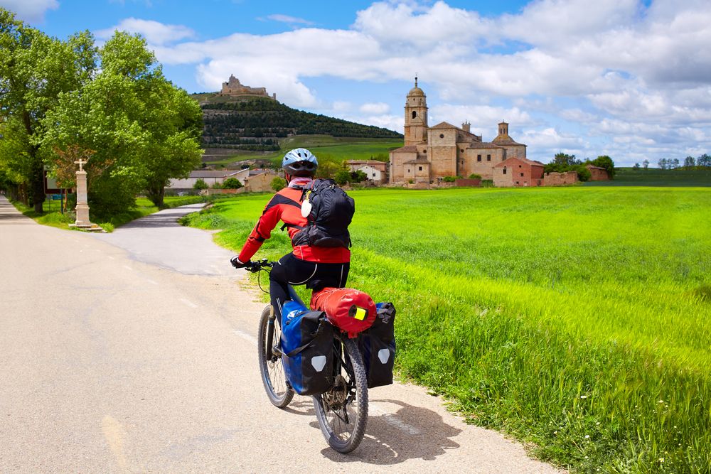 EspanaEnLatam's tweet photo. El #Camino de Santiago
¡Una apasionante ruta universal por el norte de #España!
https://t.co/E9hrwSRVCf
#VisitSpain https://t.co/kFK4dvlPPA
