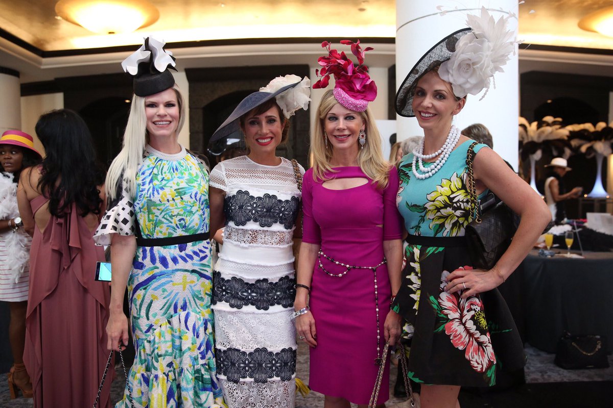 HoneyShineInc's tweet photo. Check out some of these memorable moments from the 15th Anniversary Hat's Off Luncheon! #HoneyShine15Years #HOL17 #IShineBecause https://t.co/WaG65YF4pf