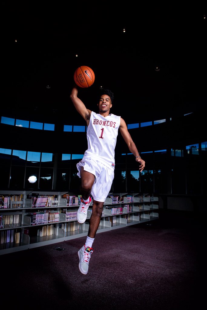 CoachDBowles's tweet photo. With @traehigg and @bubbap_3 signing tomorrow, they will be the 11th & 12th Broncos to sign college hoops scholarships over the past 8 yrs! https://t.co/HF5sgF3iWf