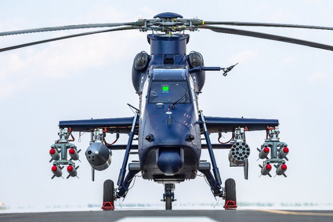 china - China prueba con éxito su nuevo helicóptero de ataque Z-19E. DAEyo1sWAAEF23y