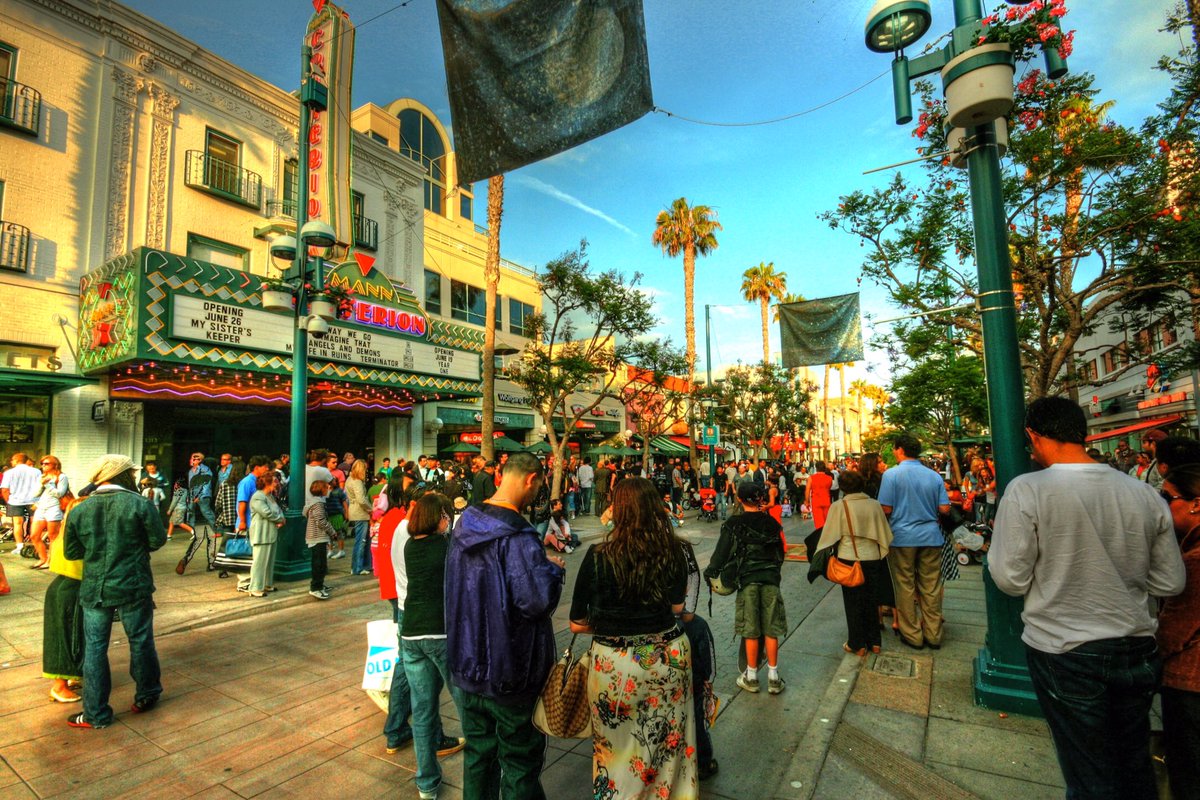 djemmyrich's tweet photo. Santa Monica get ready for me. #midnightinla https://t.co/oOACIw7w60