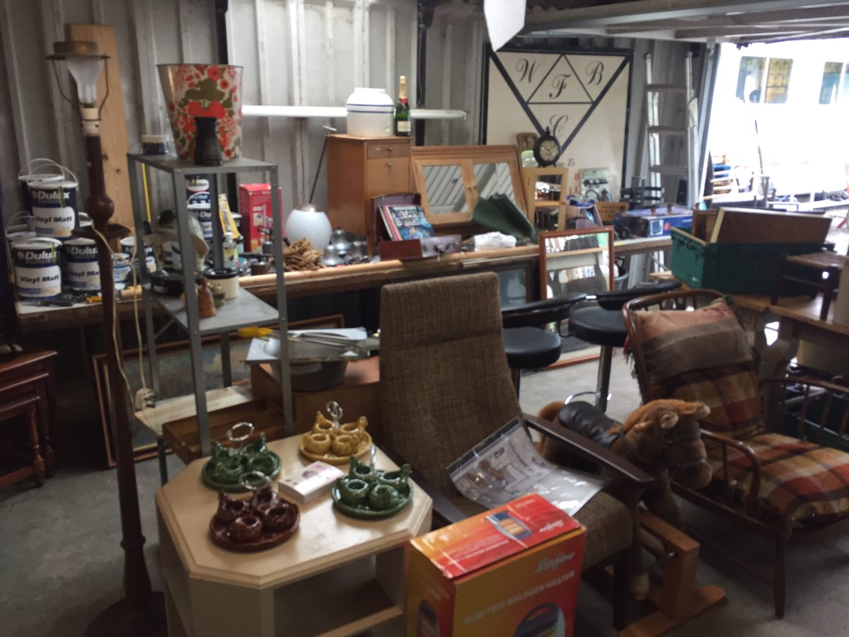 Open today until 12 noon!! Come grab a bargain...
#ryesussex #secondhand