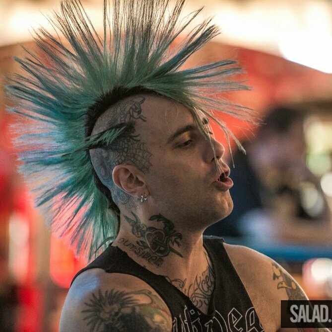 GutterPunkTrash's tweet photo. #NewProfilePic #GreenHawk #SpikesForDays #PUNX https://t.co/ju5dW8XC4Z