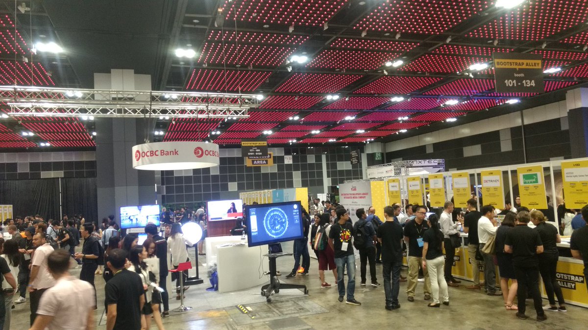 maheshneel's tweet photo. There is high level of interest on #Startups in #Bootstrapalley at #tiasg2017 , a great mix of firms from all across SE Asia https://t.co/4eX93bwI35