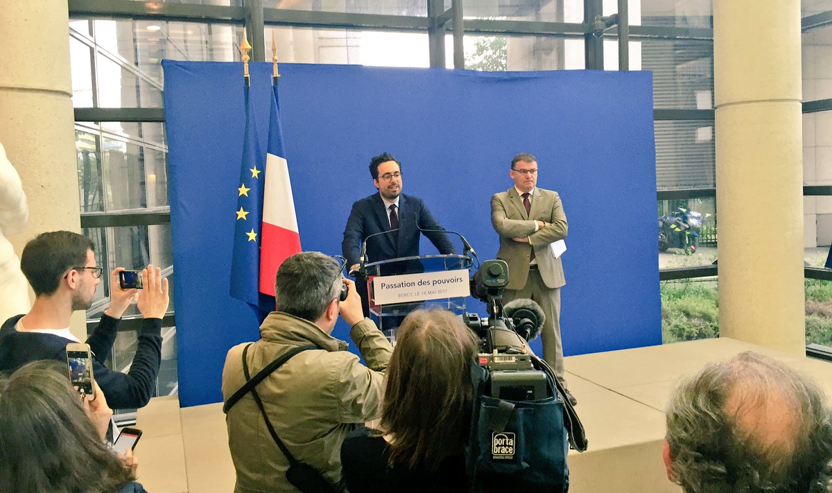 Ecole_Numerique's tweet image. "Favoriser l'#inclusion des plus fragiles dans la transformation #numerique" - @mounir, nouveau secrétaire d'Etat au #numerique