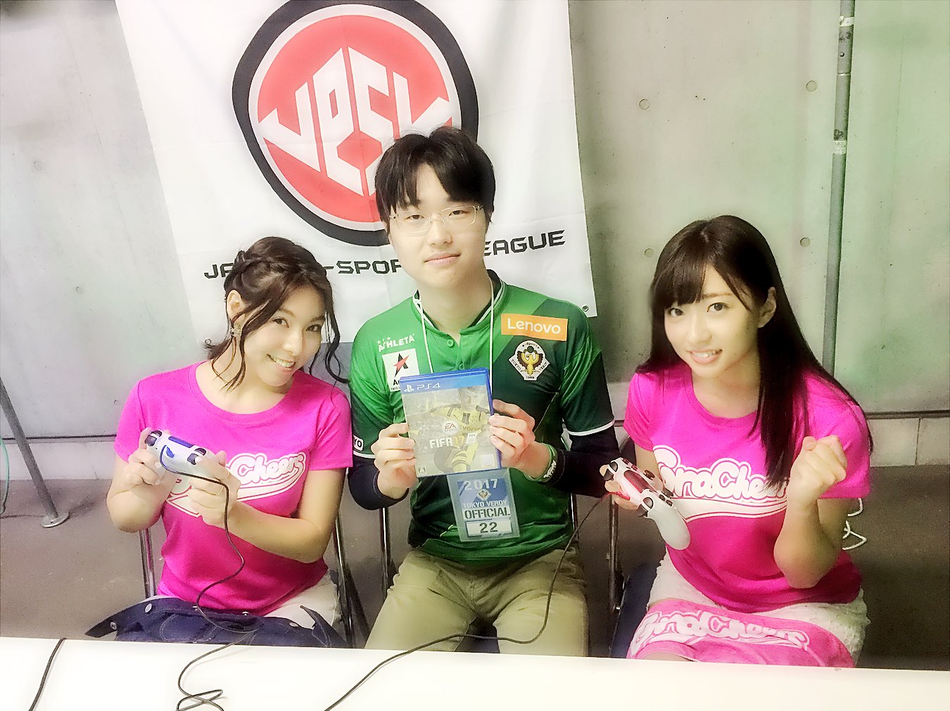 大貫彩香 昨日のイベントでは Fifa17 を観戦 皆川さん 手は抜きません ヴェルディくん 笑 スルスルと速いパスを繋いでイベントでも全力な代表皆川さんでした なんだかんだ ヴェルディくんもやり手 Fifa17 Esports 大貫彩香 昨日のイベントでは Fifa17 を観戦 皆川さん 手は抜きません ヴェルディくん 笑 スルスルと速いパスを繋いでイベントでも全力な代表皆川さんでした なんだかんだ ヴェルディくんもやり手 Fifa17 Esports