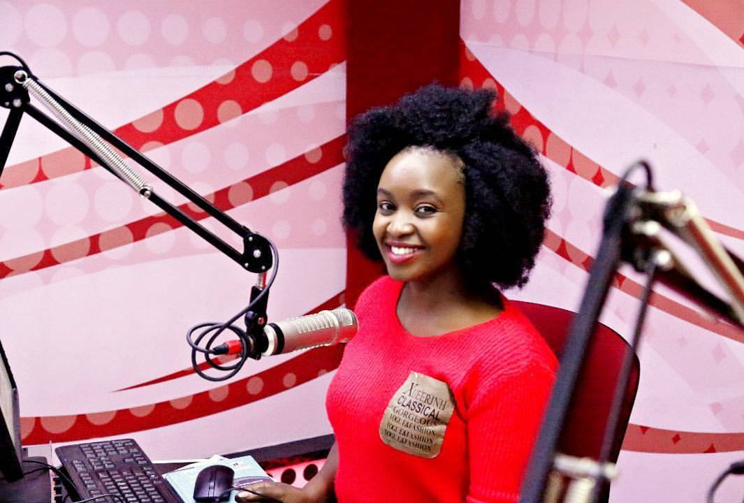 Hot_96Kenya's tweet photo. Good Thursday Morning Lovelies, MISS SUNSHINE is back..!!!
I Had Missed You Guys, #RhythmJunctionTBT #misssunshine https://t.co/hRXidqFq1O