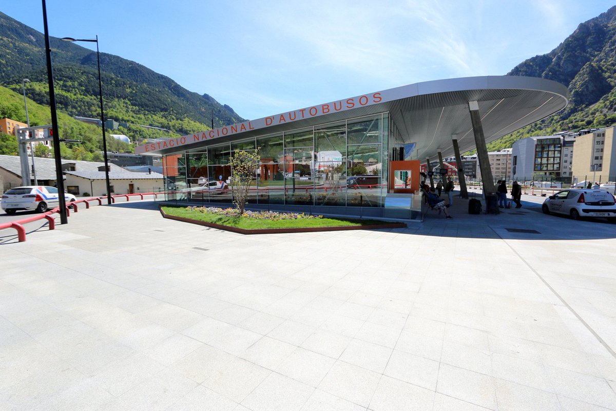 PRIMEANDORRA's tweet image. La nueva estación de autobuses de Andorra ya en funcionamiento bit.ly/2pZloKi