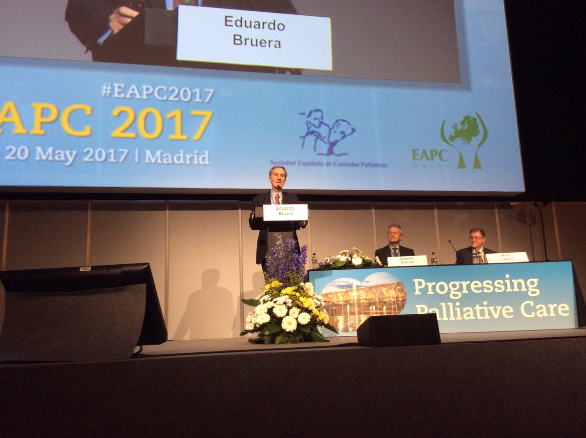EAPCvzw's tweet photo. Eduardo Bruera -we are still disease oriented in Palliative care in Spanish speaking world. Opioid availability still problem #eapc2017 https://t.co/CTyMkTicjy