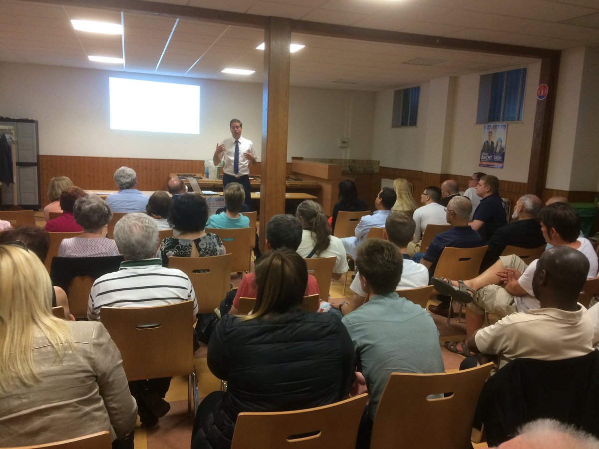 BechtGroff2017's tweet photo. Hier soir au Lerchenberg, échanges constructifs lors de la présentation de notre projet à #Mulhouse ! #legislatives2017 #Becht #OB2017 https://t.co/ToDGUvYYEr