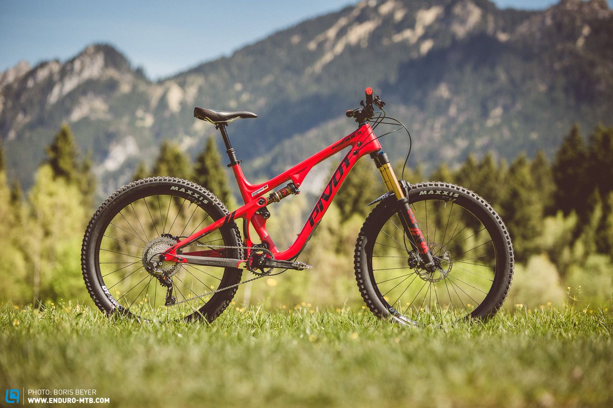 enduro_mtb_mag's tweet photo. First Ride Review: Pivot Mach 5.5 – Who is this bike made for? https://t.co/1I97NNanXP https://t.co/vWecERW9c3