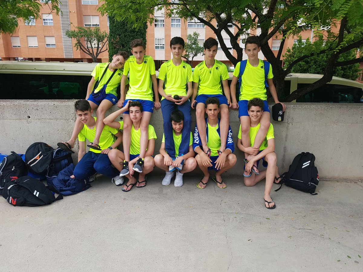 VoleibolLeganes's tweet photo. #ceim2017 en juego: Leganes contra  @tfesurvoley  y el pase al grupo de los 12 primeros del Campeonato de España. Suerte!!! #VamosLega https://t.co/W6vy9nDrX9
