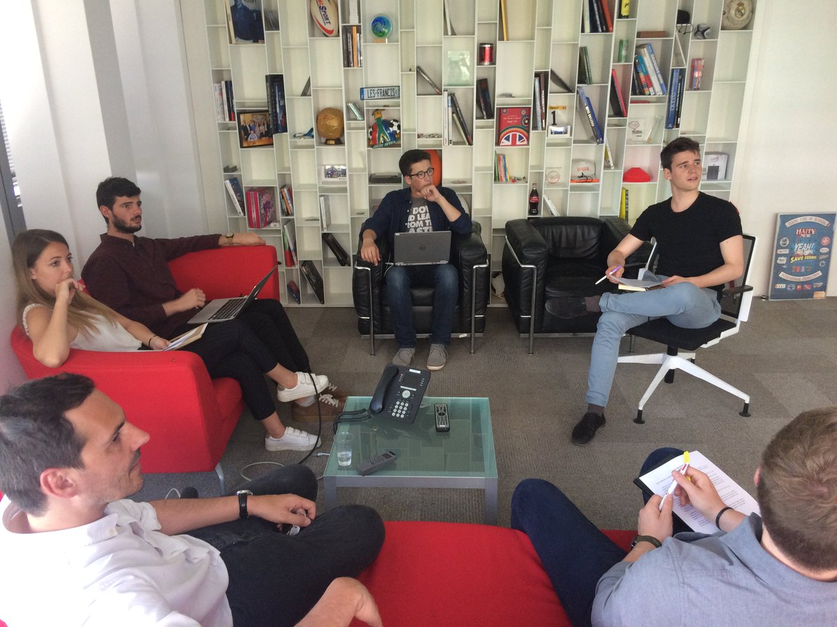 VH__12's tweet photo. La team @Savah régale #FredZizounillac de ses idées créatives. Concentration de cerveaux au sommet!
#HSEAcademy #Neverfollows #Doucefolie https://t.co/etfswWaJO2