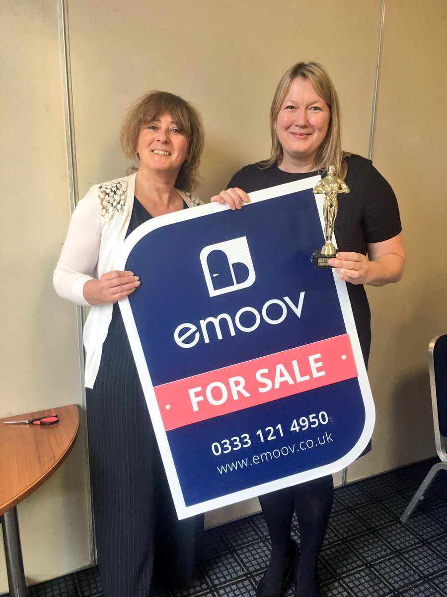 BNI_Momentum's tweet photo. Big congratulations to Louise &amp; Julie from @eMoovCEO for winning this week's Oscar 🏆 #brentwood #business networking https://t.co/xiQM5lyh9L