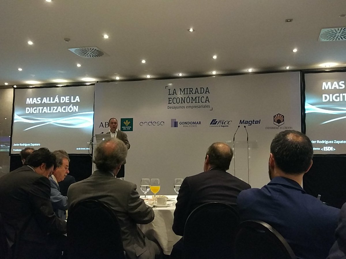 Mercolive's tweet photo. En desayunos @abccordoba @zapatero_  @ISDI_edu #RevolucionEducativa #RevolucionDigital https://t.co/GMqbDYz8bq