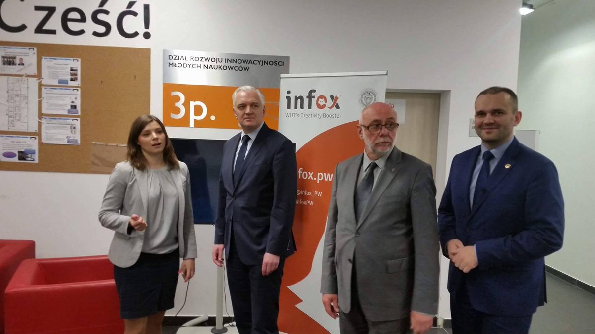 CZIiTT_PW's tweet photo. Przy okazji #DOKTORAT20 w #CZIiTT_PW @Jaroslaw_Gowin odwiedził #DRIMN. Zapoznał się z projektami młodych naukowców https://t.co/f10YN3NlaW https://t.co/ciSvcThnE3