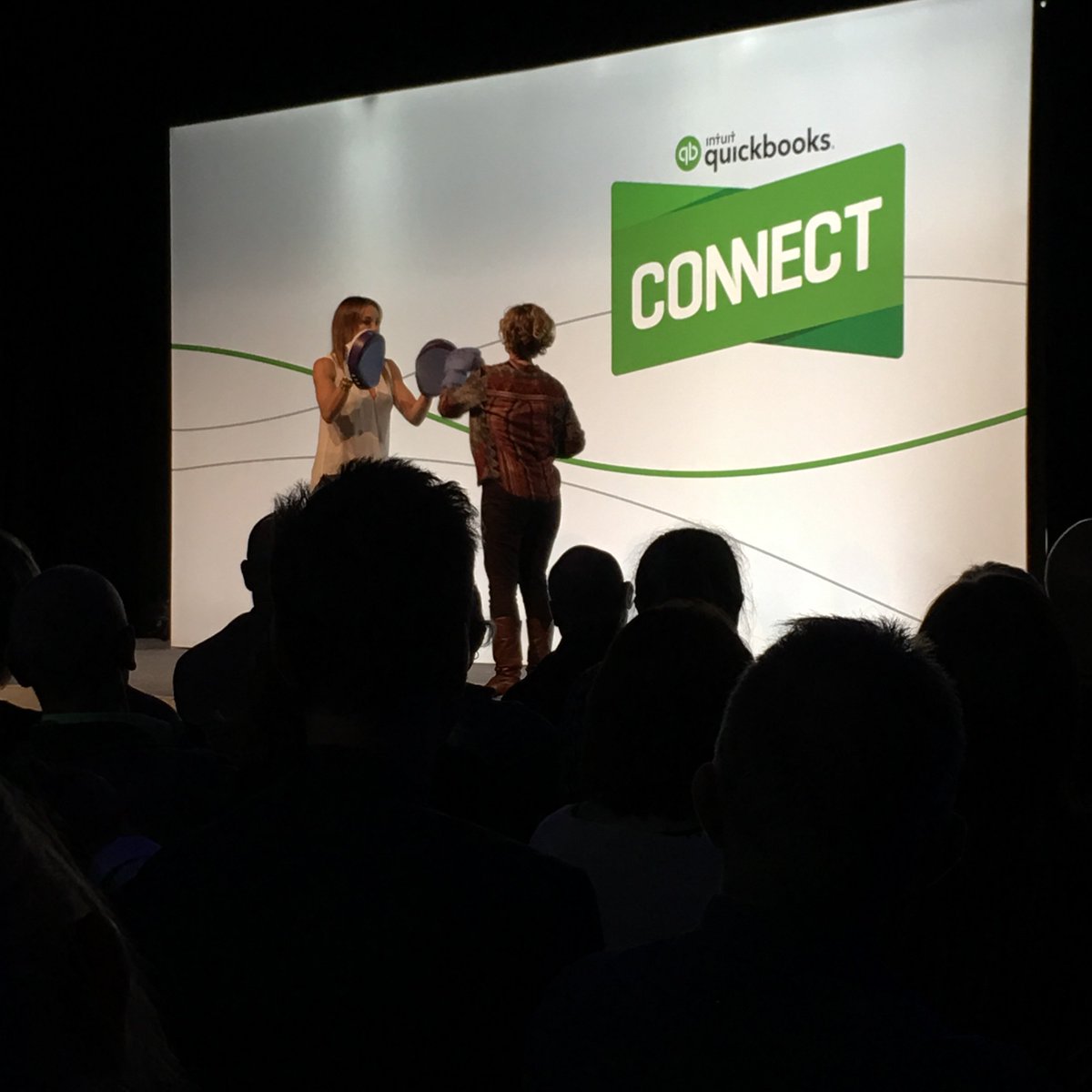 QBORhiannonAU's tweet photo. Boxing lesson with @MishBridges at #QBConnect! #IWillMakeTime https://t.co/sieUpSjDCx
