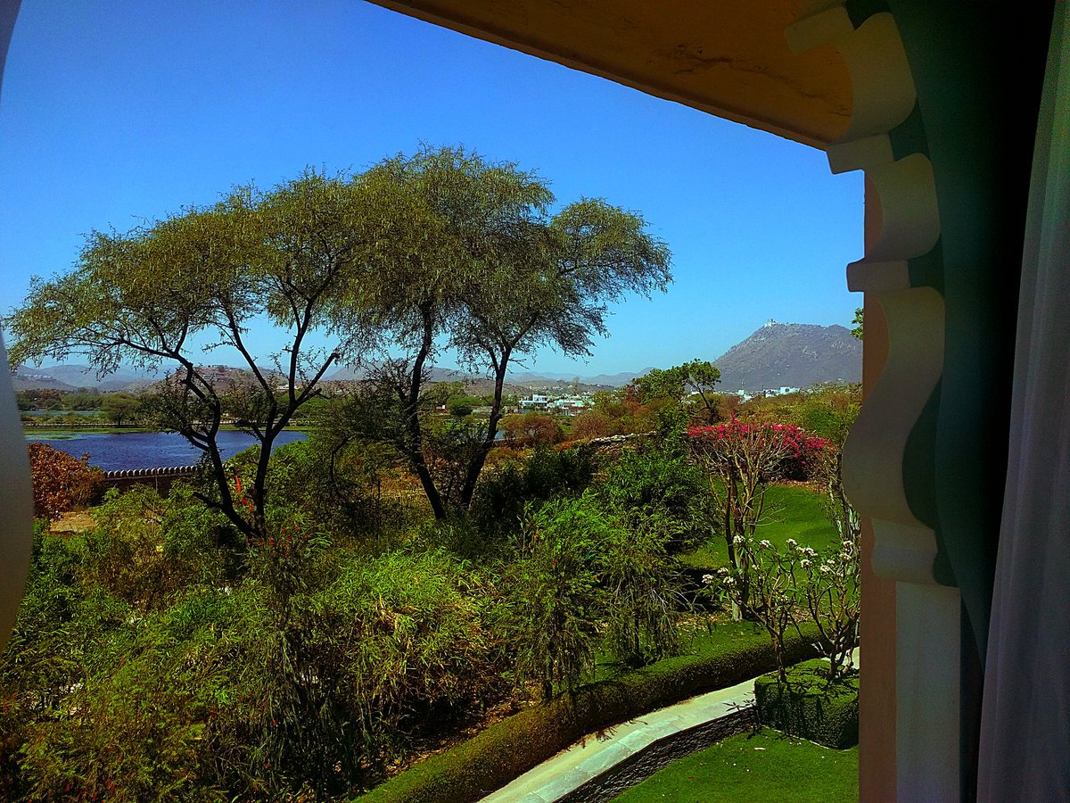 Let's look out the window #TridentExperiences <a href="/TridentHotels/">Trident Hotels</a> @Tridentudaipur