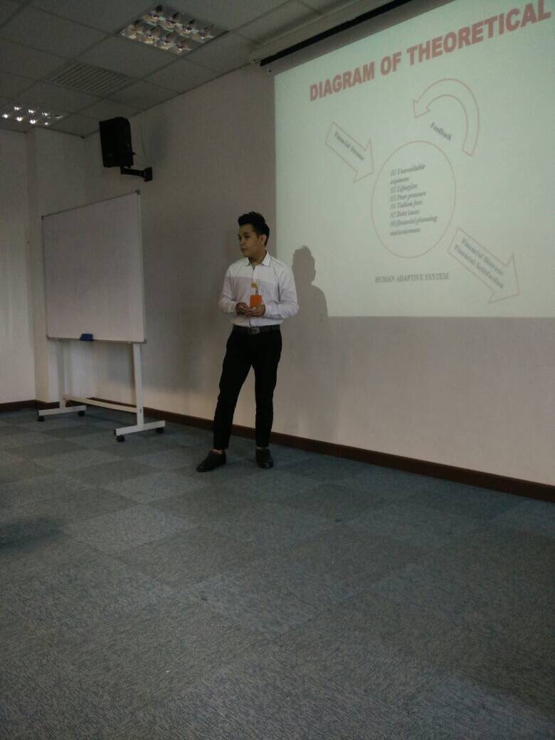 syaffmsw's tweet photo. Alhamdullilah... 2 more waiting by next week.#presentationweek 💪🏻🙌🏻 https://t.co/srBeeWQoDB
