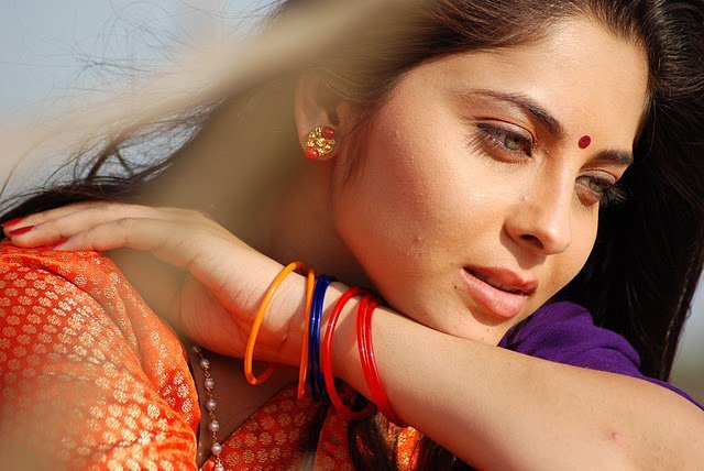 bollygallery's tweet photo. Wish you a very Happy Birthday sonalee kulkarni #sonaleekulkarni #wish #success #blessings #gifts #love #party #cake #happybirthday https://t.co/WXRfAI7nHn