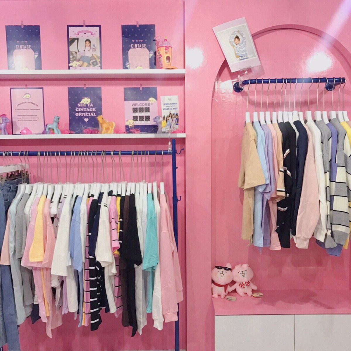 cintageshop's tweet photo. Cintage ที่เซนทรัลลาดพร้าวอยู่ชั้นg เยื้องkiss me doll ของแน่นมาก เสื้อยืด เชิ้ต เดรส กก มีครบ วัยรุ่ยวัยทำงานมาช้อปได้หมดจ้า🦄💓🌴🌈 https://t.co/C0KRZGZGTF