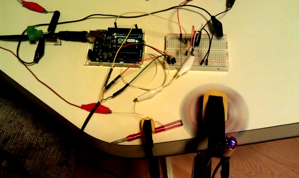 mustng90's tweet photo. #FidgetSpinnerHacks #dadHackedmyFidgetSpinner
Max speed with coil on table was 31.56Hz or 60*(31.56/3) = 631 rpm https://t.co/yYtyGmzmsi