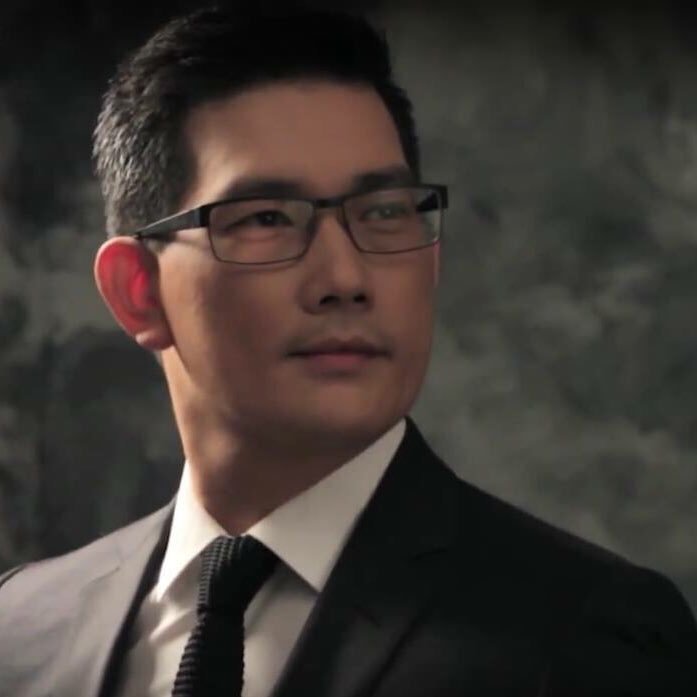 \"Men are like wine. Some turn into vinegar, but the best improve with age.\"

HAPPY BIRTHDAY RICHARD YAP 