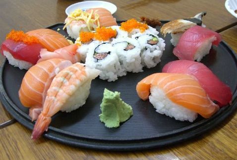 Milenio's tweet photo. #ATENCIÓN | Advierten de parásitos en el pescado crudo del sushi 🍥🍣 https://t.co/ntp60tXG7U https://t.co/QGaaPvA0ok