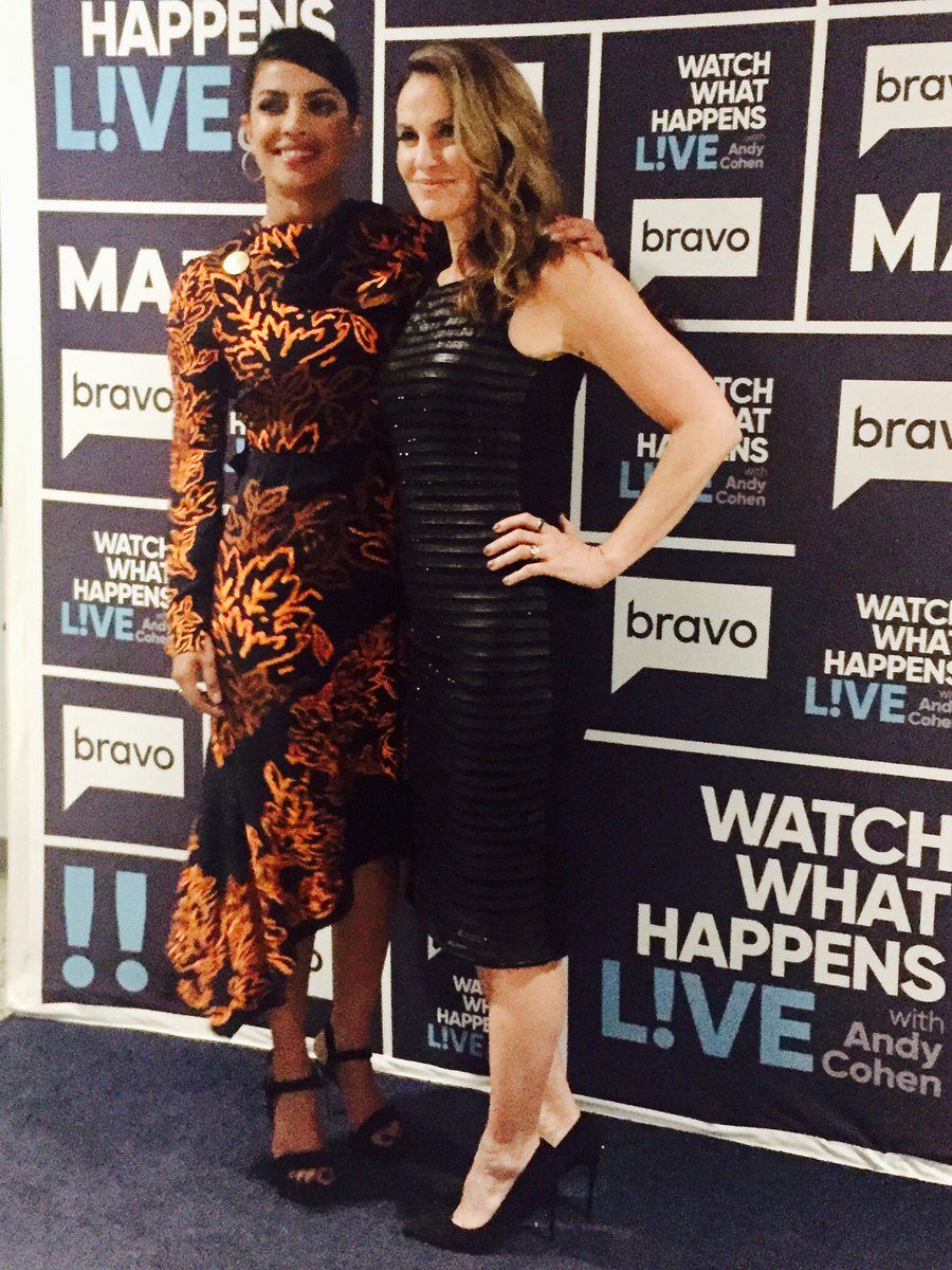 b180edfc949646e's tweet photo. @priyankachopra 
Miss Universe Good to see😍😍😍😘 https://t.co/KFxi9c9rHZ