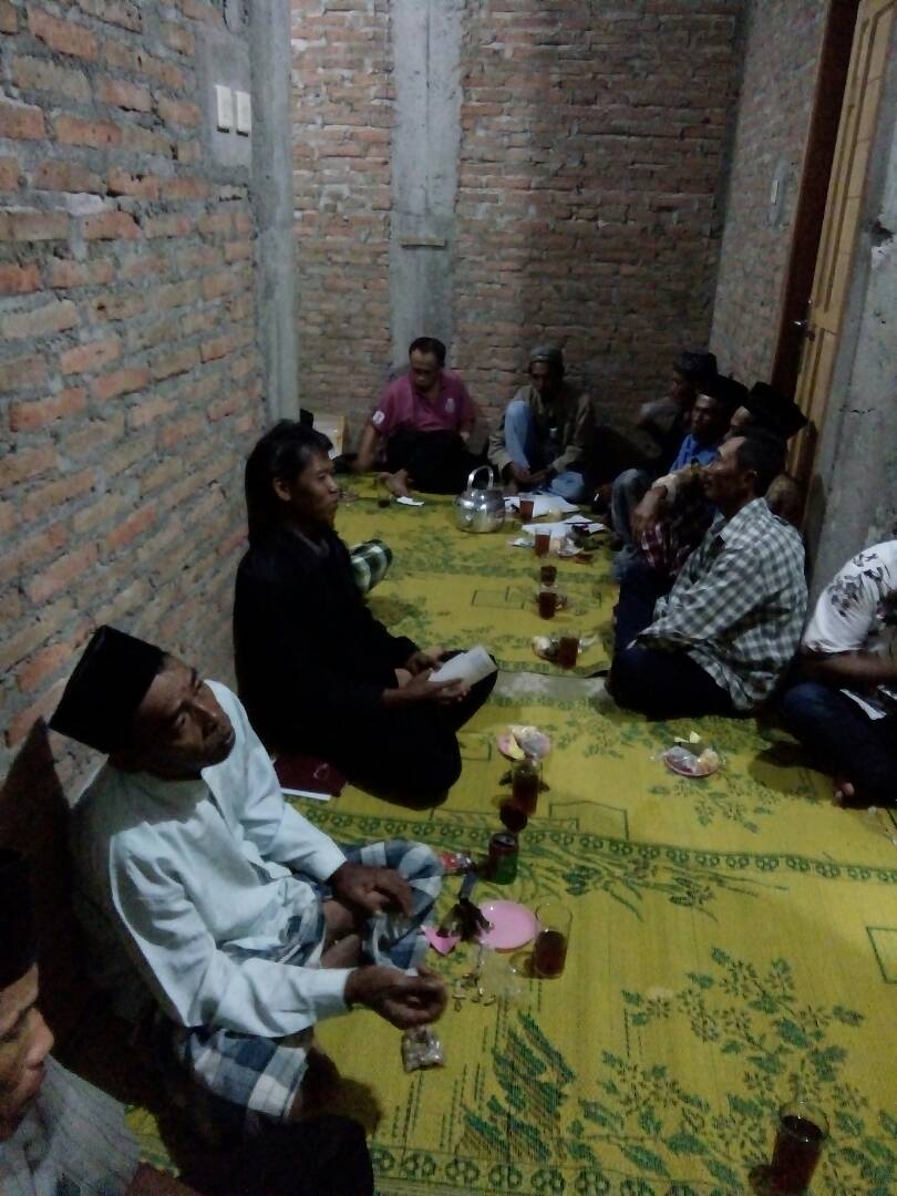 thlpoptjateng's tweet photo. Pertemuan poktan sedyo rukun,dk.ngombol,ds dalangan,kec.tulung,kab.klaten, topik pengendalain "WBC" @DistanbunJateng @ganjarpranowo https://t.co/dvoNUxSjM9