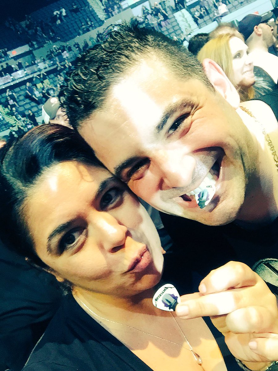 windeeb's tweet photo. @Metallica killer show @NYCBLive #pitpicks #metinlongisland https://t.co/ioL0tm9Un8