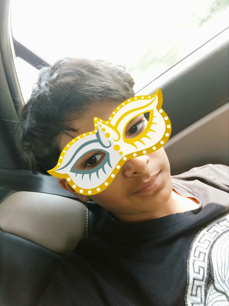 am4tonline's tweet photo. Did not like KKR but still love Gionee Selfie... I love MumbaiIndians.... But due love to Gionee  #selfiestan https://t.co/TV4hm2dIxg