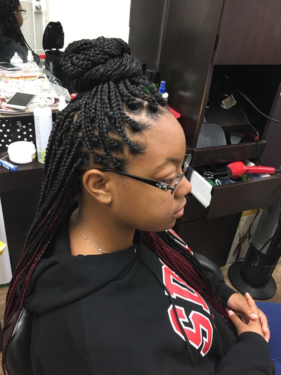 TheNewYou2005's tweet photo. Stay Trendy &amp; fun! #beautiful box braid individuals #colorpop Red #twotonedcolor https://t.co/zABp6yqDqv