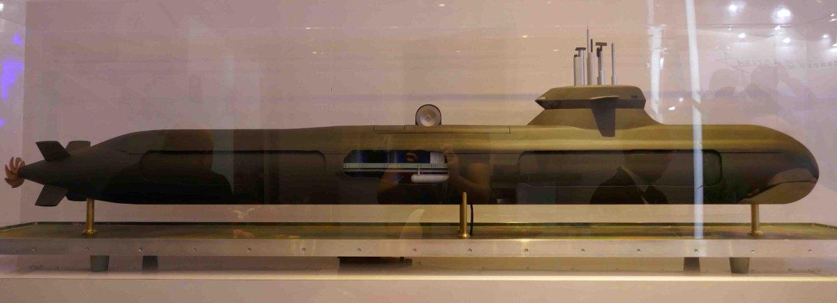 صواريخ توماهوك عمودية للغواصة A26 DAFbAt7UIAE9Ecd