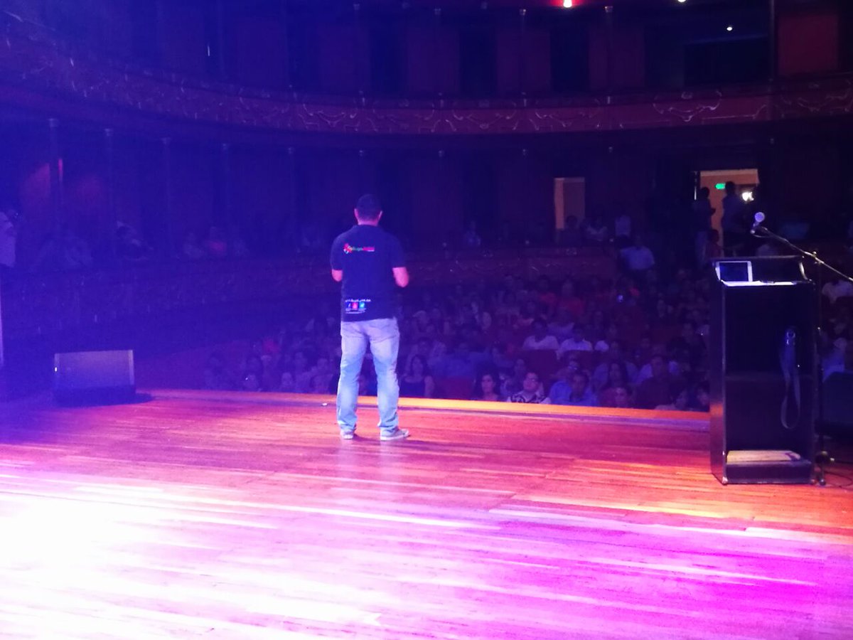 bugadigital's tweet photo. Por un valle territorio inteligente e innovador trabajamos de la mano #TICGobValle y #BugaDigital en apropiación TIC en los grados PVD Buga https://t.co/owESvWIdP4