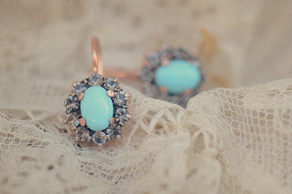 VintageByL_L's tweet photo. Ven a disfrutar de las joyas de #primturco que tenemos expuestas en nuestro espacio Vintage. #joyashistóricas https://t.co/GY48l0AwG7 https://t.co/XfQTNDxvs8