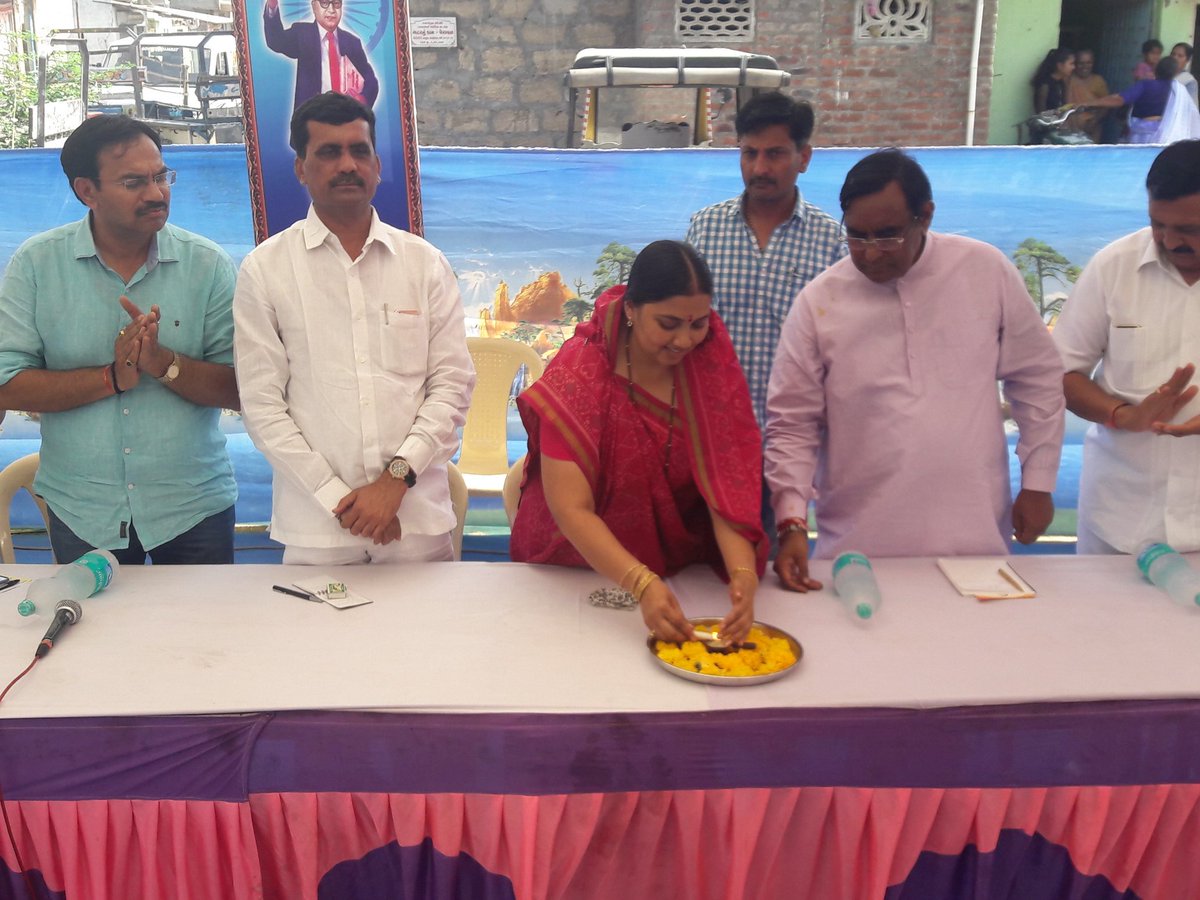BhanubenB's tweet photo. Samajik samrasta meeting kotda sangani taluka veraval gaam... https://t.co/aDyIl1AinW