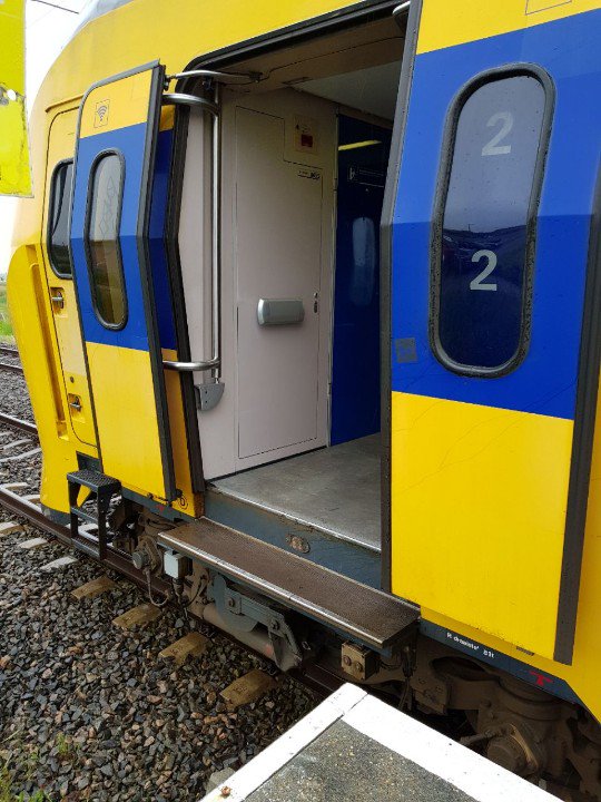 Zo moest ik daarnet uitstappen op Den Helder Zuid 7:52 richting Den Helder, bedankt machinist! <a href="/NS_online/">NS online</a>