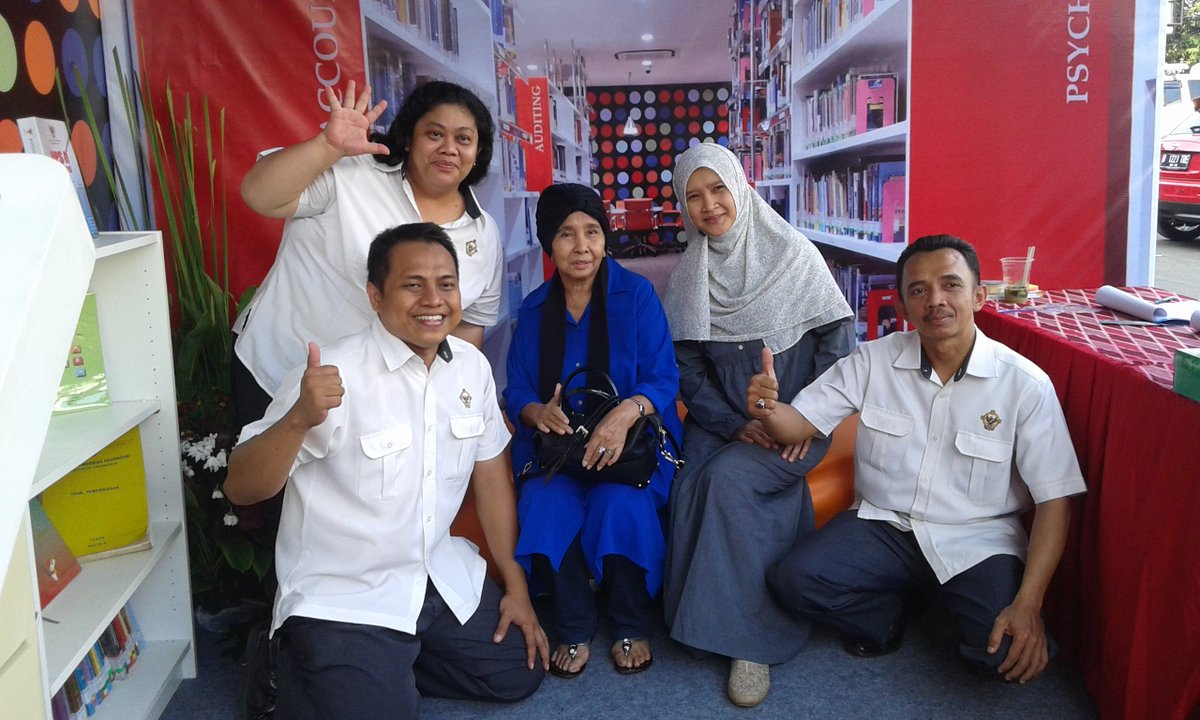 bpkrilib's tweet photo. Kunjungi Stand Perpustakaan BPK RI dalam Rangka Perpusnas Expo 2017 di Perpustakaan Nasional, 15-19 Mei 2017
#bpkri #perpustakaanbpkri https://t.co/VUhiRSWOOF