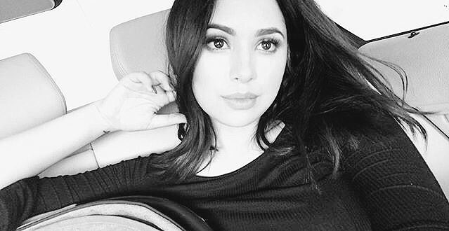 cuddlevillegas's tweet photo. u look so good im in love with you mom @JASMINEVILLEGAS https://t.co/h7twcXhM6F