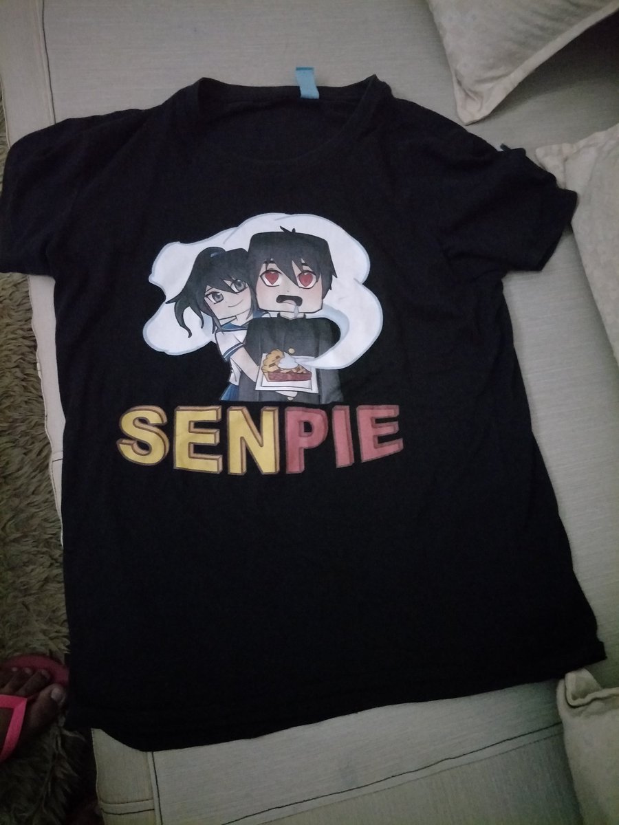 Emilee Bowen Emileebowen2 Twitter - itsfunneh i totally forgotten to show you something i brought the notice me senpie shirt i will support you guys always and i love you guyspic twitter com