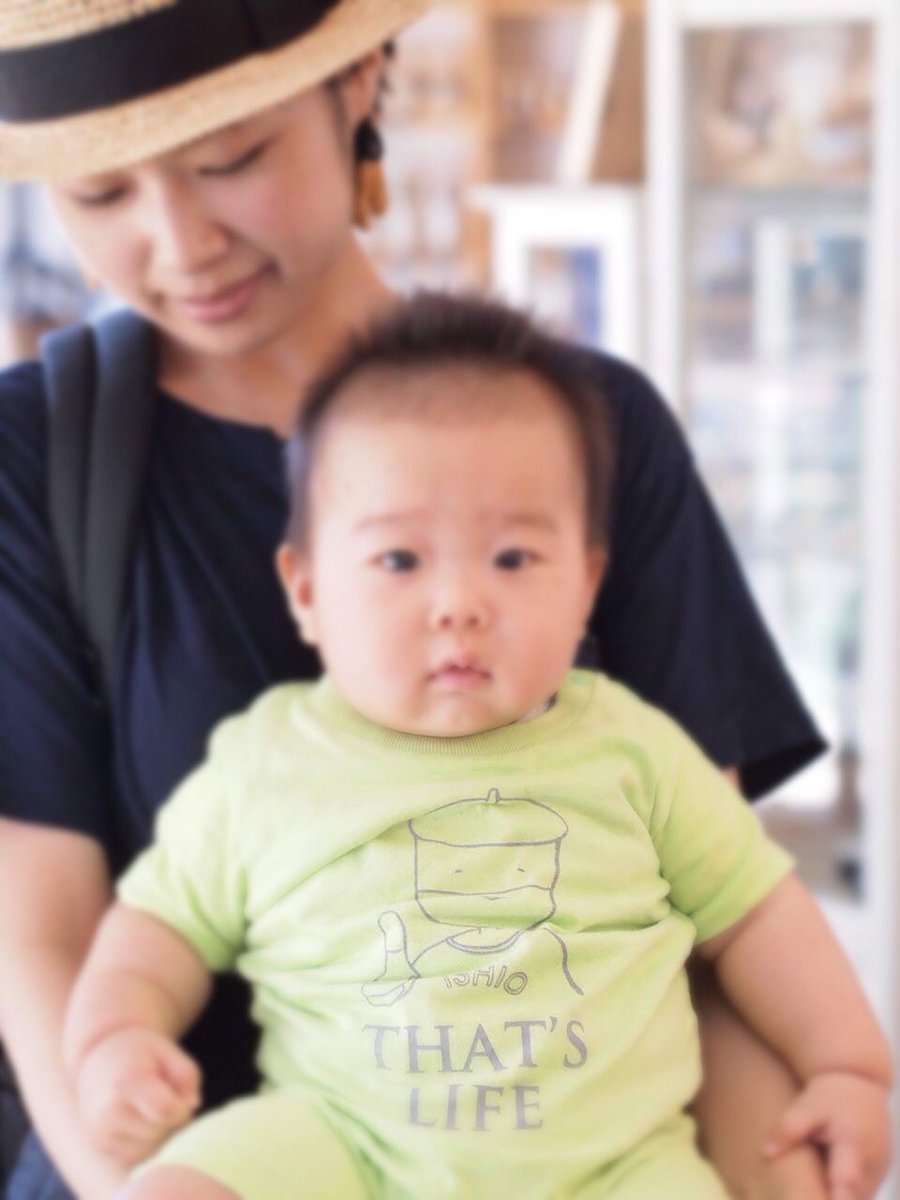 ISHIDAISHIO's tweet photo. キテますキテます✋🕶✋🌀
RT @nagatsuki_books: 奇跡が起きましたかね。2日連続で意志雄先生のロンパースのお客様がご来店されました(`_´)ゞイシッ #ISHIFES #ISHIFES2017 https://t.co/wBsxgcZZFX
