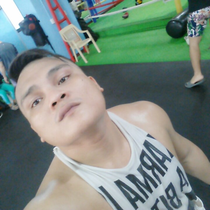 JeadTrimidal's tweet photo. after gym 💪💪 https://t.co/xfvTUyNN8L
