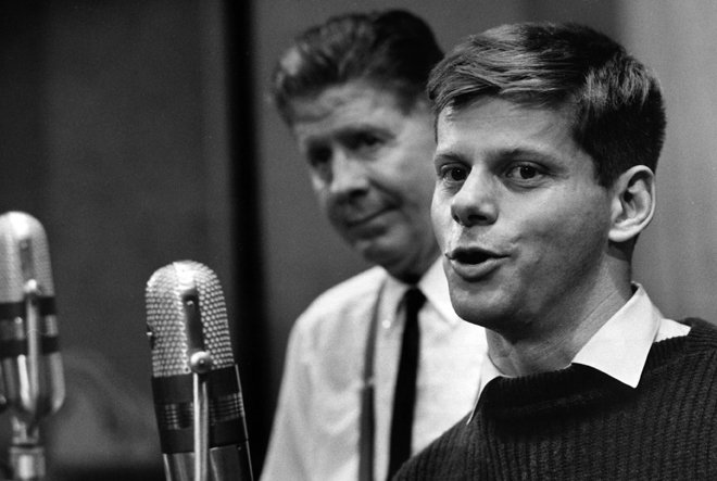 Happy birthday to a marvelous actor of the stage and screen, Emmy/Tony-winner Robert Morse! 