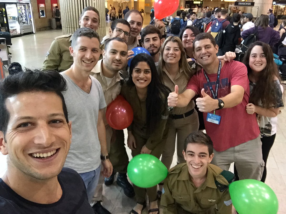 shorashim's tweet photo. Nothing quite like combining #Birthright Israel w/ study abroad /earning credits to make for an unreal experience! 🙌🏼 #Bus133 #Shorashim 🤗 https://t.co/Nsmv9cELKZ
