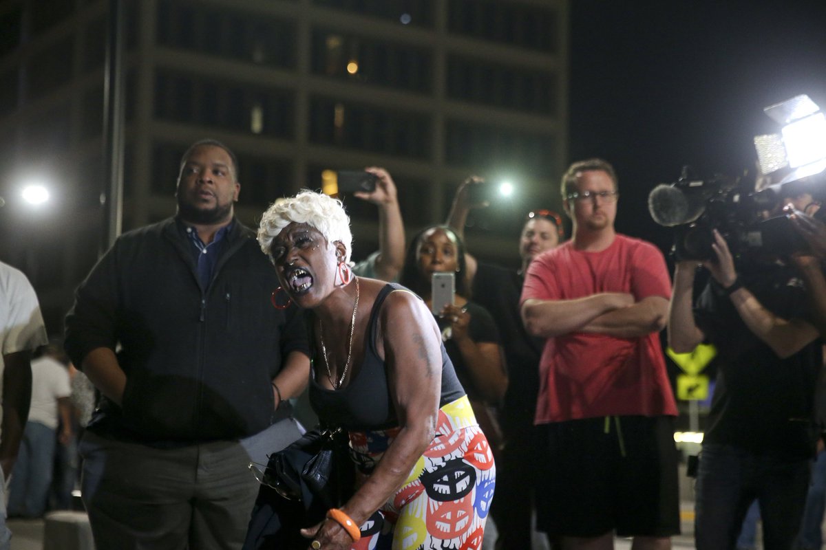 tulsaworld's tweet photo. Gallery via @TulsaWorldPhoto: Protests lasted for several hours downtown after Betty Shelby was found not guilty. https://t.co/hmELStJIRA https://t.co/L4W4PwxExr
