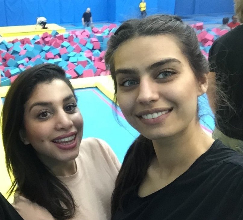 AminegulseFan's tweet photo. #aminegülşe #aminegulse #ikisinidesevdim https://t.co/HUHuevcHuD