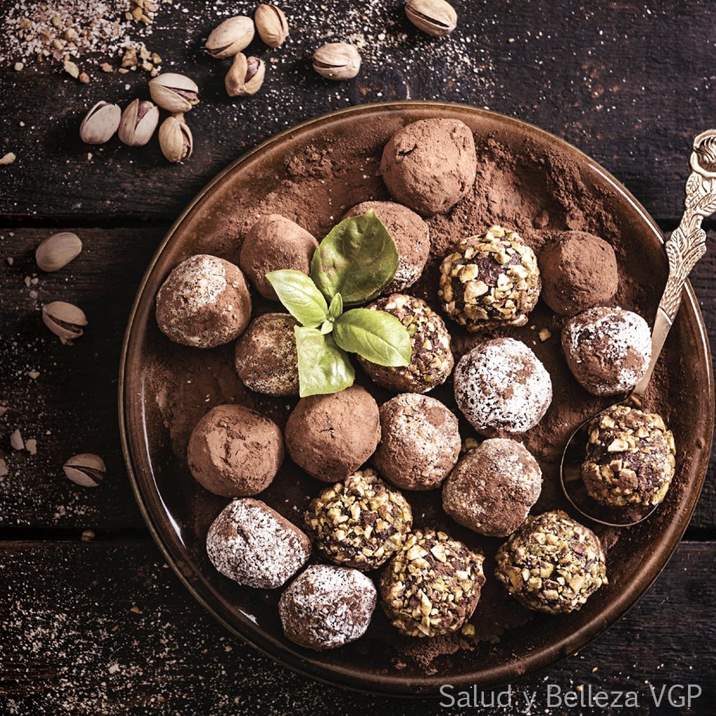 SaludBellezaVGP's tweet photo. trufas de chocolate, #desayunosaludable #desayunofit #HealthyFood #HealthyLiving #healthyfoods #fitfam #fitfamily #fitness #instafood #fitfu https://t.co/whcWqrGi4C